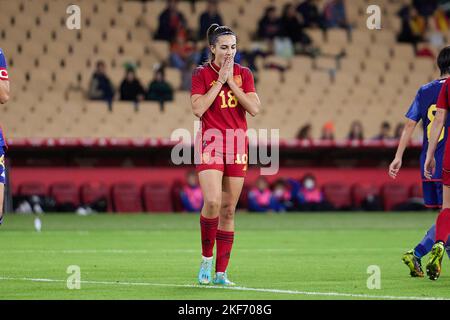 Siviglia, Spagna. 15th Nov 2022. Marta Cardona (18) di Spagna visto durante il calcio amichevole tra Spagna e Giappone a Estadio Olimpico de la Cartuja a Siviglia. (Photo Credit: Gonzales Photo/Alamy Live News Foto Stock