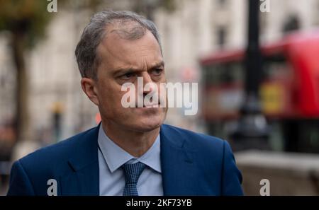 Londra, Regno Unito. 16th Nov 2022. Julian Smith MP per Skipton e Rippon, lasciando l'ufficio del Gabinetto, voci a Westminster hanno suggerito di assumere il ruolo di Gavin Willaimson Credit: Ian Davidson/Alamy Live News Foto Stock