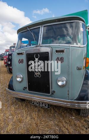 Tarrant Hinton.Dorset.United Kingdom.August 25th 2022.A Seddon Diesel Mark 5 camion dal 1955 è in mostra alla Grande Fiera del vapore Dorset Foto Stock
