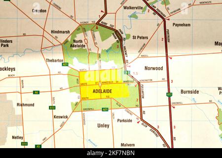 Mappe delle città australiane il vecchio modo di viaggiare prima del GPS! Foto Stock