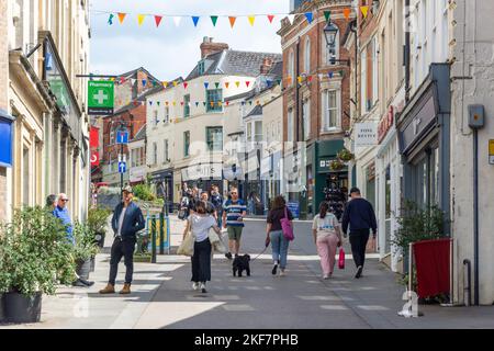 High Street, Stroud, Gloucestershire, Inghilterra, Regno Unito Foto Stock