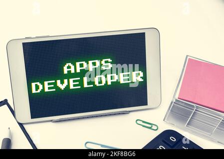 Didascalia di testo che presenta Apps Developer. Business idea Graphic Artist Software Programmer e Analyst Esperti Foto Stock