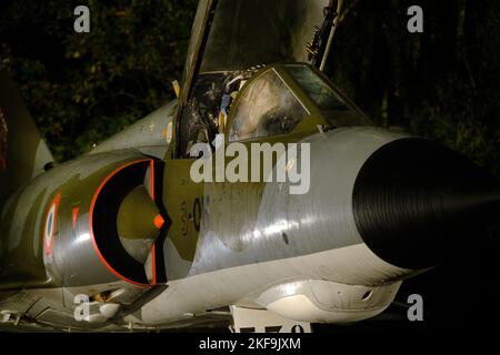 Il Dassault Mirage III è una famiglia di aerei da combattimento monotomotore, monotomotore, a due posti, sviluppati e prodotti dalla Francia. Foto Stock