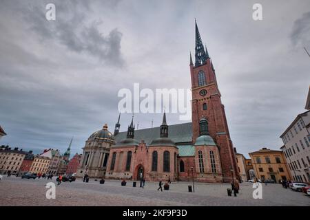 Stoccolma, Svezia - Settembre 2022: La costruzione di Riddarholm Kyrka o Chiesa di Riddarholm, il luogo di sepoltura dei monarchi svedesi sull'isola di Riddarholmen Foto Stock