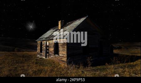 Notte stellata con una stella luminosa che è sopra una vecchia casa Foto Stock