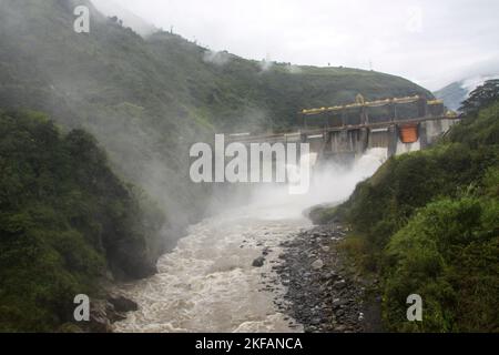 La centrale idroelettrica della diga di Baños, Ecuador, sul Rio Pastaza Foto Stock