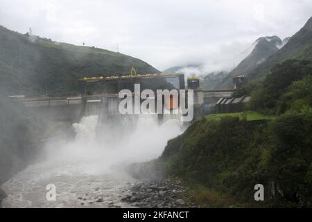 La centrale idroelettrica della diga di Baños, Ecuador, sul Rio Pastaza Foto Stock