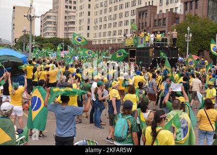 Dimostrazione contro le frodi nelle macchine elettroniche di voto del Brasile alle elezioni presidenziali del 2022 a Rio de Janeiro, questo martedì (11/15/2011). Foto Stock