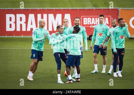 TURIM, tu - 17.11.2022: ALLENAMENTO DELLA NAZIONALE BRASILIANA A - Raphinha e Fred giocano durante la quarta giornata di allenamento della nazionale brasiliana presso il Juventus Training Center di Torino (Photo: Luca Castro/Fotoarena) Foto Stock