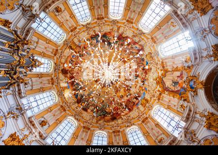 Ettal, Germania - 03 luglio 2021: Ettal Abbey Interior, è un monastero benedettino nel villaggio di Ettal vicino a Oberammergau e Garmisch-Partenk Foto Stock