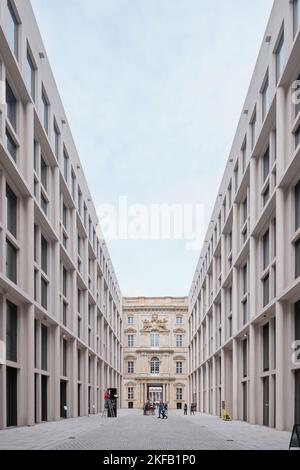 Berlino, Germania - Settembre 2022: La vista esterna di Humboldt Forum è un museo dedicato alla storia umana, arte e cultura, situato nel Palazzo di Berlino Foto Stock