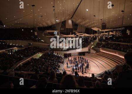 Berlino, Germania - Settembre 2022: Sala principale della Berliner Philharmonie è una sala concerti a Berlino, Germania. Sede della Berlin Philharmonic Orchestra Foto Stock