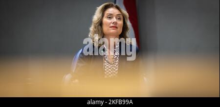 L'AIA - Presidente della Camera dei rappresentanti vera Bergkam (D66) durante il tempo delle interrogazioni alla Camera dei rappresentanti. ANP/Hollandse Hoogte /Laurens van Putten olanda fuori - belgio fuori Foto Stock