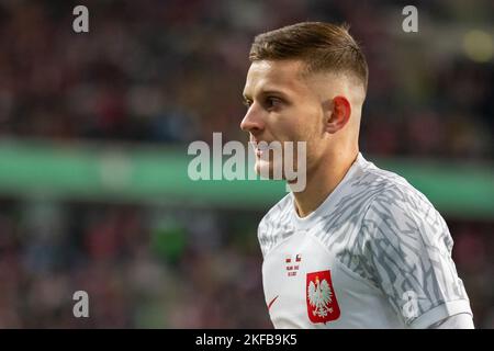 Varsavia, Polonia. 16th Nov 2022. Sebastian Szymanski di Polonia visto durante l'amichevole partita tra Polonia e Cile al Maresciallo Jozef Pilsudski Legia Warsaw Municipal Stadium. Punteggio finale; Polonia 1:0 Cile. Credit: SOPA Images Limited/Alamy Live News Foto Stock