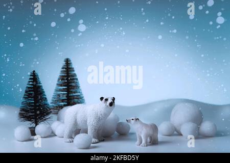 Accogliente sfondo blu invernale per inviti e carte, orsi nella foresta invernale. Concetto per Natale e Capodanno Foto Stock