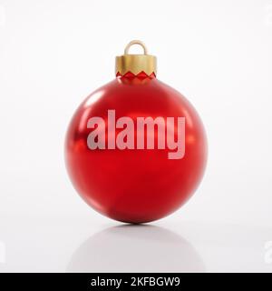 Rosso brillante palla di Natale su sfondo bianco Foto Stock