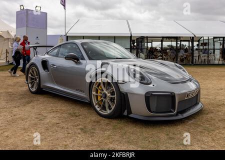 2018 Porsche 911 GT2 RS ‘WE15 SRS’ in mostra al salone automobilistico Concours d’Elégance tenutosi a Blenheim Palace il 4th settembre 2022. Foto Stock