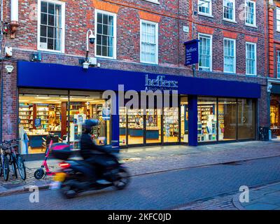 Heffers Bookshop Cambridge - parte del Blackwells Group, Heffers è stata fondata a Cambridge nel 1876. Heffers Trinity Street Cambridge. Foto Stock