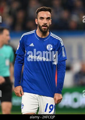 GELSENKIRCHEN - Kenan Karaman del FC Schalke 04 durante la partita della Bundesliga tra il FC Schalke 04 e il FC Bayern Monaco a Veltins-Arena il 12 novembre 2022 a Gelsenkirchen, Germania. AP | altezza olandese | GERRIT DI COLONIA Foto Stock