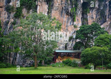 Tempio buddista tailandese vicino a Bangkok in Thailandia Foto Stock