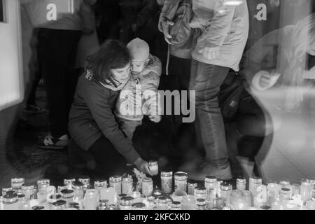 33 anni dopo la Rivoluzione di velluto sulla trida Narodni e Piazza Venceslao, nella foto 17/11/2022 (CTK Photo/Vojtech Darvik Maca) Foto Stock