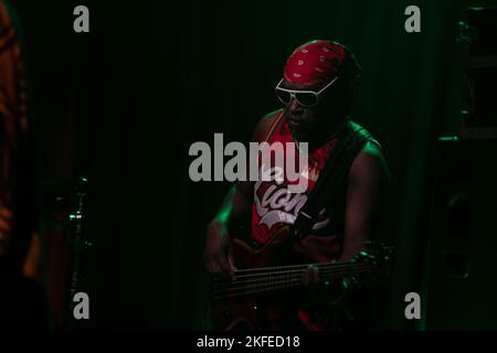 17 novembre 2022, Solana Beach, CA, Stati Uniti d'America: Amlak Tafari of Steel Pulse suona alla Taverna Belly Up giovedì 17 novembre a Solana Beach, Calif (Credit Image: © Rishi Deka/ZUMA Press Wire) Foto Stock