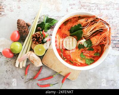 Tom Yum Goong è un famoso cibo tailandese in tutto il mondo (fiume Tom Yum Kung). Foto Stock