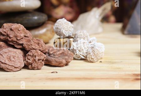 Rocce di rosa del deserto dall'Oklahoma sull'altare della meditazione Foto Stock