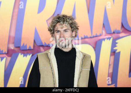 Joe Garratt partecipa alla prima edizione britannica di 'Strange World' a Cineworld Leicester Square Foto Stock