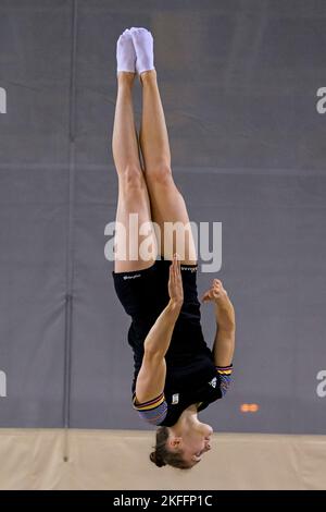 Ginnastica belga Maellyse Brassart raffigurata in azione nel corso di un campo di allenamento organizzato dal Comitato Olimpico belga BOIC-COIB a Belek Turchia, venerdì 18 novembre 2022. La tappa si svolge dal 12 al 27 novembre. FOTO DI BELGA LAURIE DIEFFEMBACQ Foto Stock