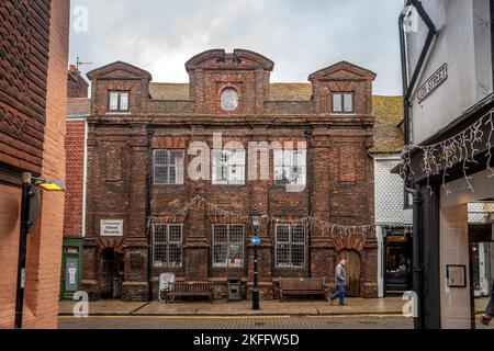 Rye, 15th 2022 novembre: La vecchia scuola di grammatica in High Street Foto Stock