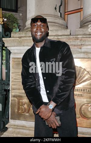 Stormzy partecipa al post-party dei GQ Men of the Year Awards. Vick Hope è impegnato con Calvin Harris. Foto Stock