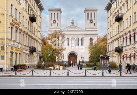 Nevsky Prospekt, Chiesa luterana dei Santi Pietro e Paolo o Petrikirche, costruita nel 1833-1838, monumento architettonico, punto di riferimento: San Pietroburgo, Russia Foto Stock
