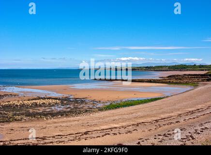 Traeth Lligwy spiaggia sulla costa orientale vicino a Dulas sull'isola di Anglesey, Galles del Nord Regno Unito, estate Foto Stock