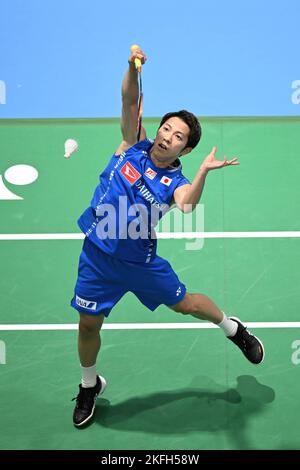 Sydney, Australia. 18th Nov 2022. Koki Watanabe del Giappone visto durante il gruppo SATHIO 2022 Australian Badminton Open singolo trimestre finale maschile partita contro Kodai Naraoka del Giappone. Watanabe ha perso la partita 15-21, 21-16, 15-21. Credit: SOPA Images Limited/Alamy Live News Foto Stock