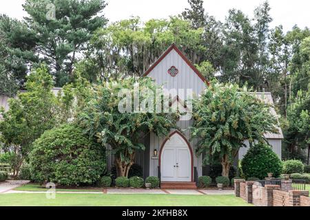 La storica Chiesa della Croce a Bluffton, South Carolina durante il giorno Foto Stock