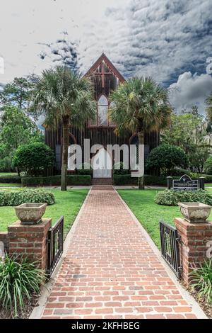 La storica Chiesa della Croce a Bluffton, South Carolina durante il giorno Foto Stock