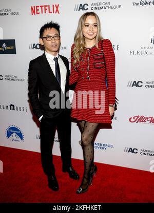 Los Angeles, CA - 17 novembre 2022: James WAN e Ingrid Bisu partecipano ai 36th Annual American Cinematheque Awards che premiano Ryan Reynolds a Beverly Foto Stock