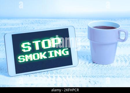 Visualizzazione concettuale Smettere di fumare, concetto di Internet smettere o fermare l'uso della dipendenza da tabacco Foto Stock
