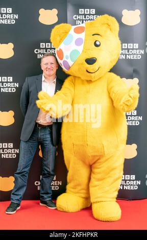 Simon Antrobus Chief Executive BBC Children in Needs alla BBC Children in Need Telethon alla BBC Studios di Salford. Data immagine: Venerdì 18 novembre 2022. Foto Stock