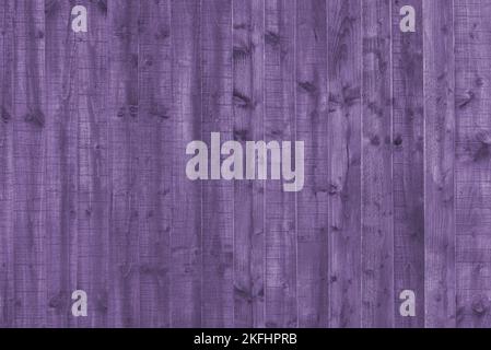Sfondo del pannello di recinzione in legno. Sfondo strutturato e astratto viola. Foto Stock