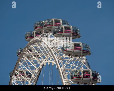 Vista ravvicinata dei pod passeggeri sul London Eye, Londra, Regno Unito. Foto Stock