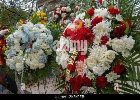 Primo piano delle corone fiorite in onore del Veterans Day a Madison Square, Park, 2022, NYC, USA Foto Stock