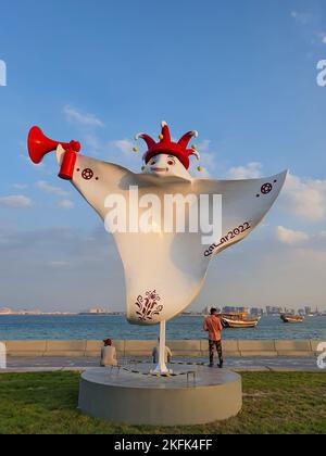 L'eeb è una parola araba che significa giocatore super esperto. Appartiene ad un mascotte-versetto parallelo che è indescrivibile. Ufficiale della Coppa del mondo FIFA Qatar 2022 Foto Stock