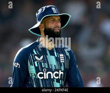 Moeen Ali guarda avanti durante il Dettol Series 2nd ODI match Australia vs Inghilterra a SCG, Sydney, Australia, 19th novembre 2022 (Foto di Patrick Hoelscher/News Images) a Sydney, Australia il 11/19/2022. (Foto di Patrick Hoelscher/News Images/Sipa USA) Foto Stock