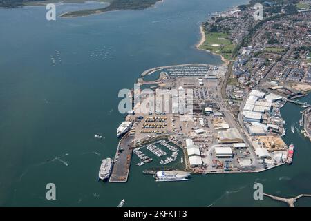 Terminal dei traghetti di Poole, Bournemouth, Christchurch e Poole, 2021. Foto Stock