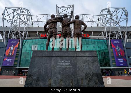 Manchester, Regno Unito. 18th Nov 2022. Vista generale dello stadio Old Trafford in vista della partita finale della Coppa del mondo di rugby maschile e femminile del 2021 tra Australia e Nuova Zelanda (Donne) e Australia e Samoa (uomini) a Old Trafford, Manchester, Inghilterra il 19 novembre 2022. Foto di David Horn. Credit: Prime Media Images/Alamy Live News Foto Stock