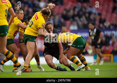 Il Capitano neozelandese Krystal Rota si muove in avanti durante la finale di Coppa del mondo di rugby femminile 2021 tra l'Australia e la Nuova Zelanda a Old Trafford, Manchester, sabato 19th novembre 2022. (Foto: Trevor Wilkinson | NOTIZIE MI) Credit: NOTIZIE MI & Sport /Alamy Live News Foto Stock