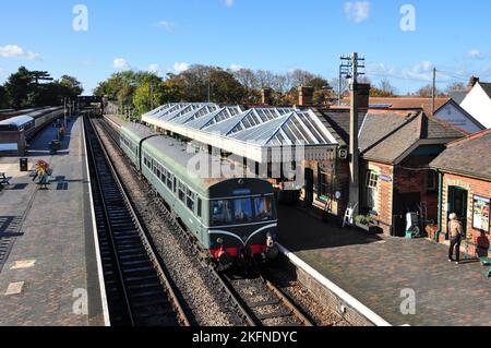 Metro-Cammell Classe 101 DMU conservato sulla North Norfolk Railway a Sheringham, Norfolk, Inghilterra, Regno Unito Foto Stock