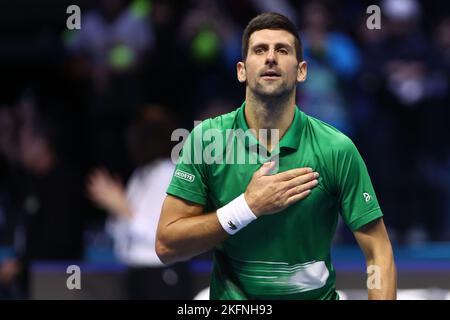 Torino, Italia. 19th Nov 2022. Novak Djokovic di Serbia festeggia dopo aver vinto la semi-finale partita di single tra Novak Djokovic di Serbia e Taylor Fritz di USA il giorno sette delle finali del Nitto ATP World Tour a pala Alpitour il 19 novembre 2022 a Torino, Italia Credit: Marco Canoniero/Alamy Live News Foto Stock